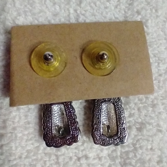 Silvertone dangle post earrings - Picture 2 of 3